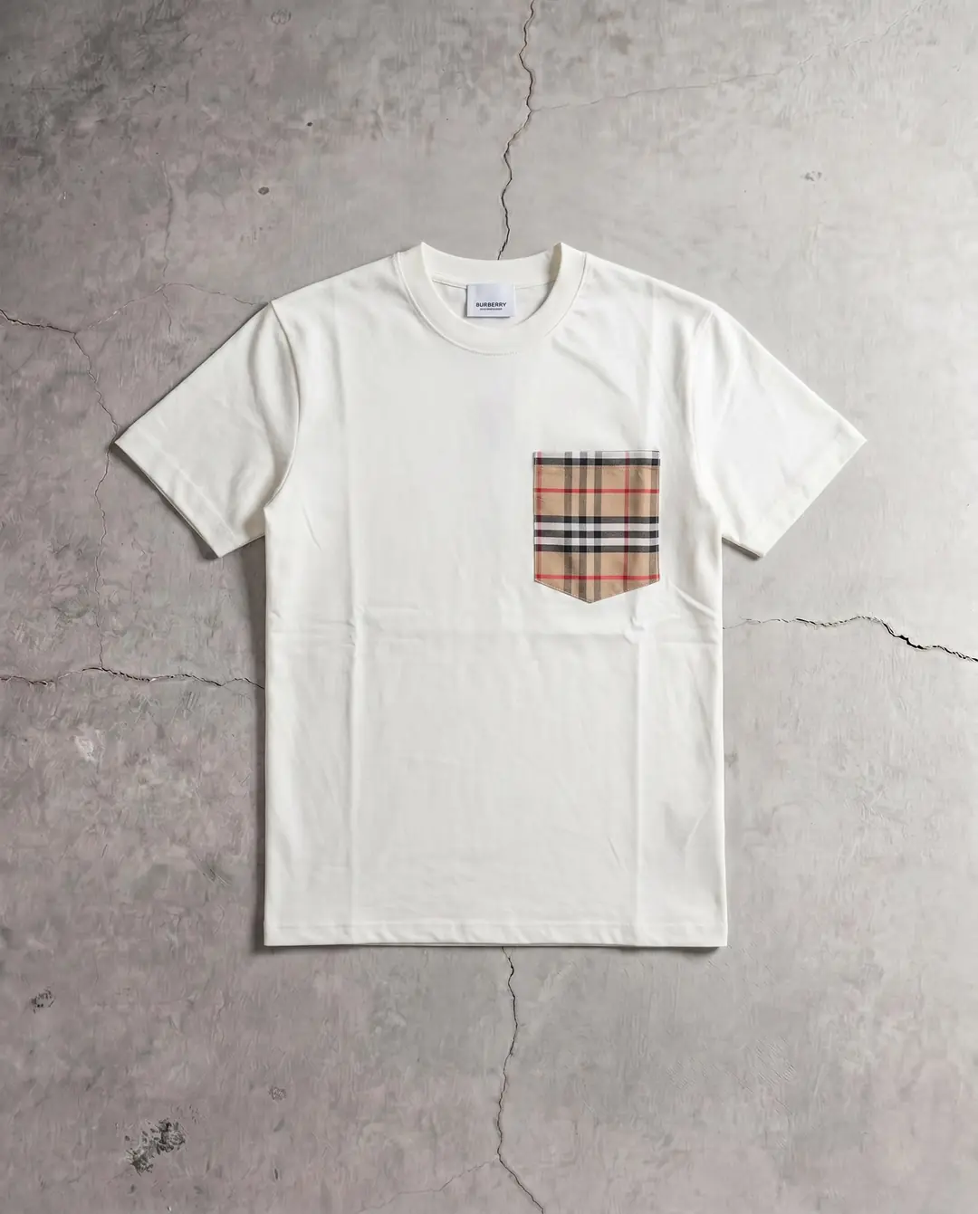 Burberry T-shirt (Beden: XXL)